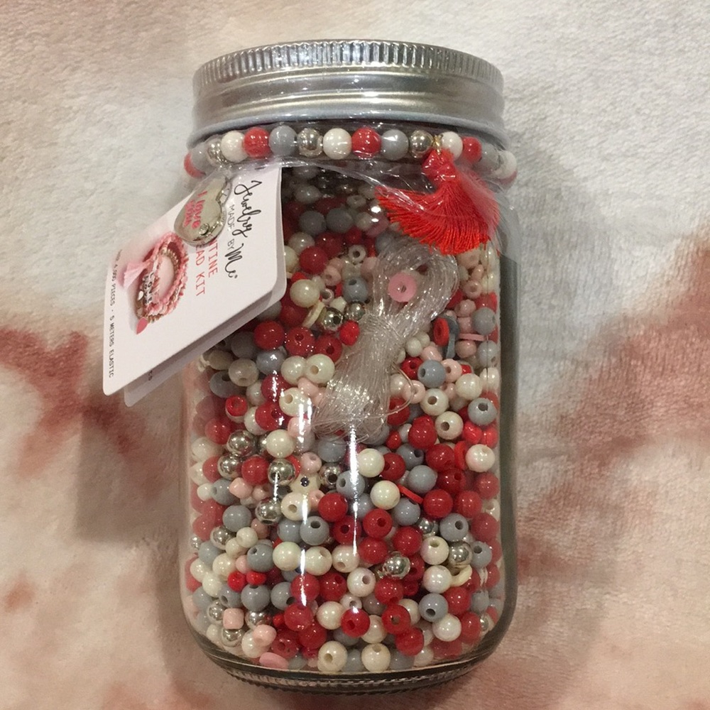 Valentines Beading Kit, Jewelry Made By Me 4,000 pieces 5m chord mason jar NWT
